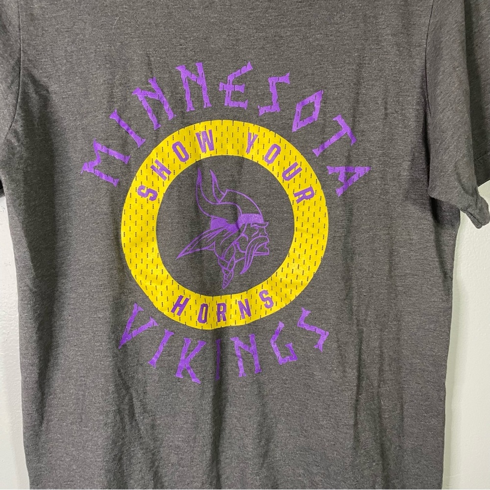 NFL Team Apparel Minnesota Vikings Short Sleeve Casual Fitted T Shirt Size Small - Picture 3 of 5